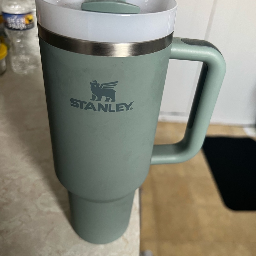 40oz Stanley Tumbler Color: Shale